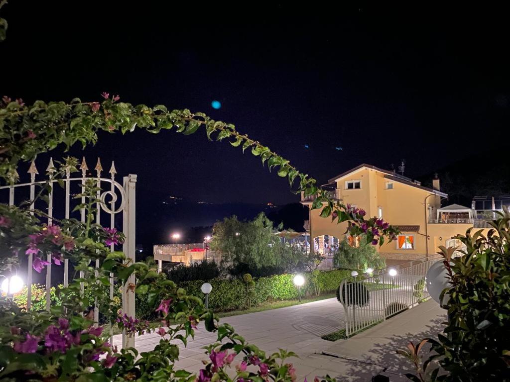 Villa Marchesa 卡斯泰诺福奇伦托 外观 照片